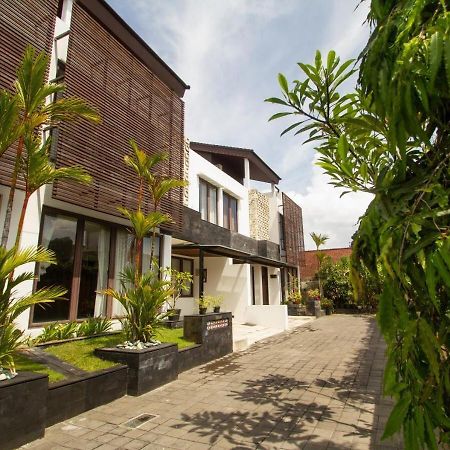 Kuta Ardenia Residence Buitenkant foto