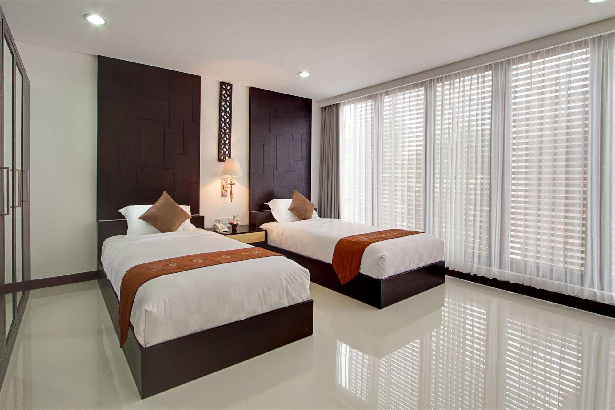 Kuta Ardenia Residence Buitenkant foto