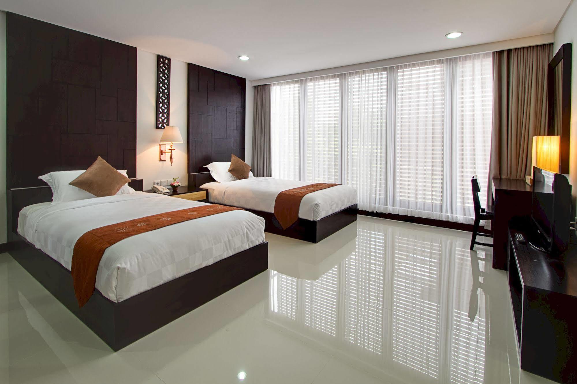 Kuta Ardenia Residence Buitenkant foto