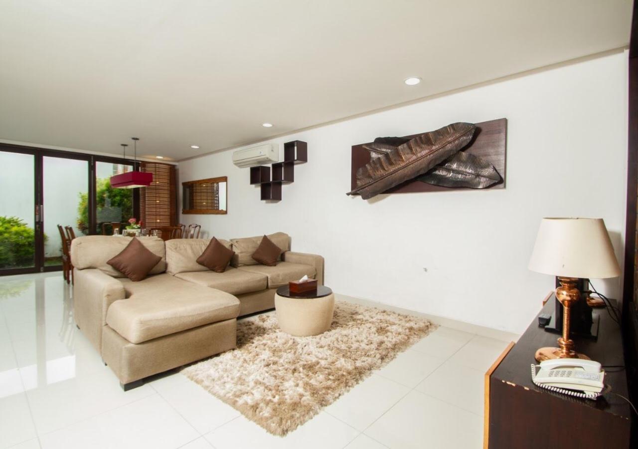 Kuta Ardenia Residence Buitenkant foto